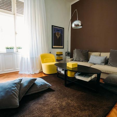 Valsabbion City Suite Pula Pokoj fotografie