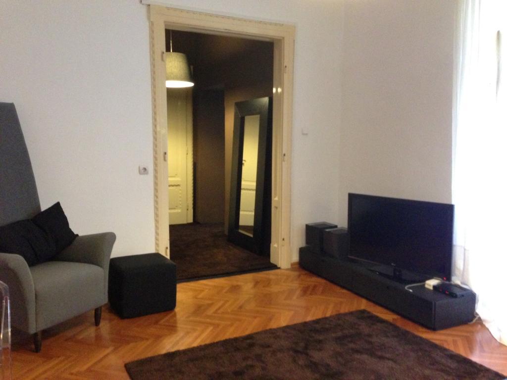 Valsabbion City Suite Pula Pokoj fotografie
